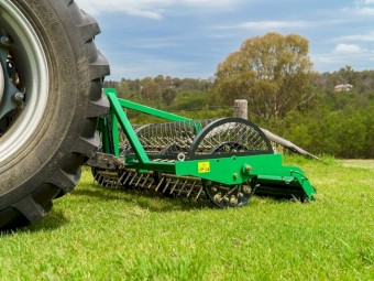 AERATOR LAWN CARE MADE EASY