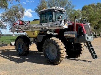 Hardi Presidio 2700 Self Propelled Boom Spray