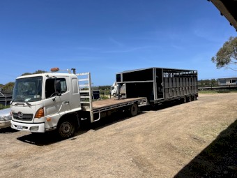 Hino Truck and 11 horse goosneck