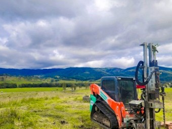 SERIES 89 100 CELL HYDRAULIC PERCUSSION POST DRIVER