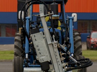 ELGRA SERIES 90 75 CELL HYRAULIC PERCUSSION POST DRIVER