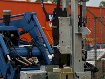 ELGRA SERIES 90 75 CELL HYRAULIC PERCUSSION POST DRIVER