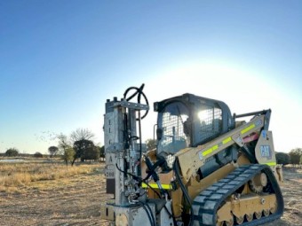 ELGRA SERIES 90 75 CELL HYRAULIC PERCUSSION POST DRIVER