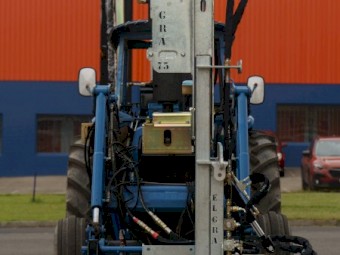 ELGRA SERIES 90 50 CELL HYRAULIC PERCUSSION POST DRIVER