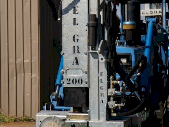 ELGRA SERIES 90 50 CELL HYRAULIC PERCUSSION POST DRIVER