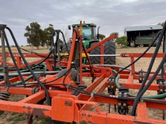 2000 John Deere 8400 Tractor