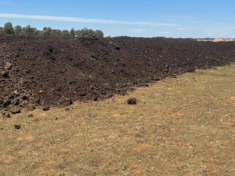 Feedlot Manure Fine / Friable