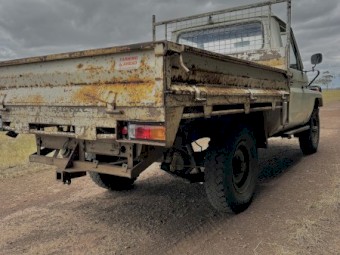 1985 HJ75 Landcruiser Ute