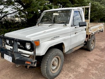 1985 HJ75 Landcruiser Ute