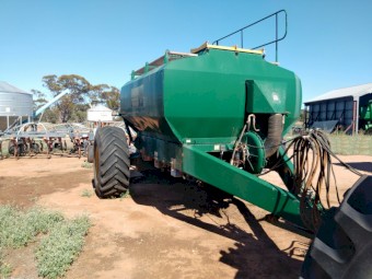 Simplicity Air Cart / Flexicoil Airseeder Bar