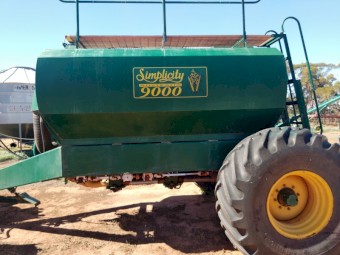 Simplicity Air Cart / Flexicoil Airseeder Bar