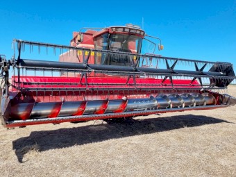 Case IH 2144 Header with 25ft Flex Front and Trailer