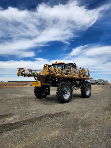 2012 Rogator 1300 SP Boom Sprayer