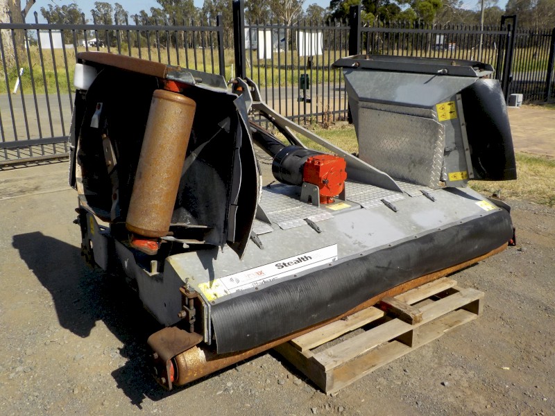 5/2020 HOWARD TRIMAX STEALTH S3 340 Folding Winged PTO Turf Mower/Slasher