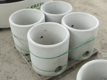 Round 2ft Diameter Water Trough for Cattle & Horses. 100Lt capacity.  4 will fit on 1 pallet.