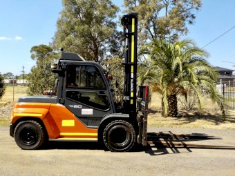 9/2020 TOYOTA 8FD80N DUAL WHEELED 8 TONNE DIESEL ALL TERRAIN YARD FORKLIFT