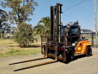 9/2020 TOYOTA 8FD80N DUAL WHEELED 8 TONNE DIESEL ALL TERRAIN YARD FORKLIFT