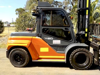 9/2020 TOYOTA 8FD80N DUAL WHEELED 8 TONNE DIESEL ALL TERRAIN YARD FORKLIFT
