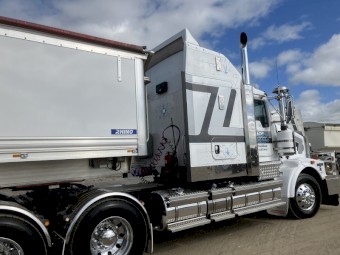 Kenworth T659 Prime Mover