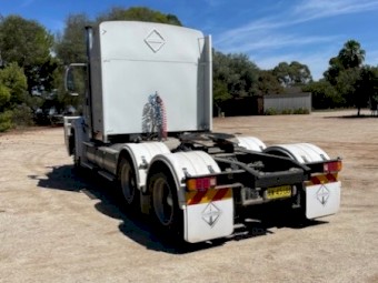 2007 International 9200 Prime Mover