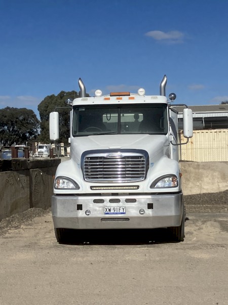 2010 Freightliner FL112 Truck and Dog