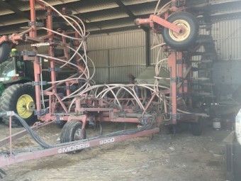 40ft Morris 9000 Air Seeder with 6130 Cart