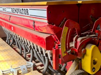 2004 Duncan MK3 Renovator Seed Drill 19 Run with Discs and Coulters & Spares