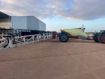 2015 Hardi 8500 Commander Boom Spray