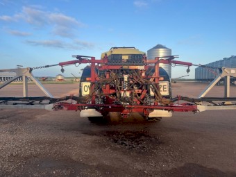 2015 Hardi 8500 Commander Boom Spray