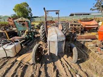 Grey Massey Ferguson Tractor with 3PL
