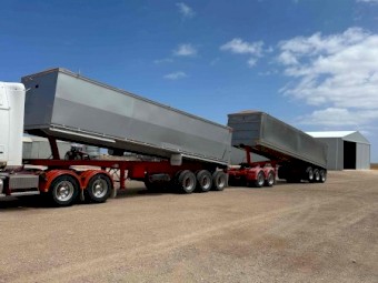 Complete road train tipping trailers and dolly