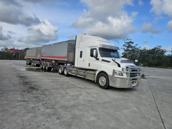 2021 Freightliner Cascadia Prime Mover with Trailers and Dolly