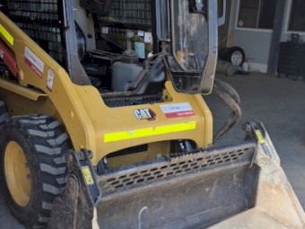 2021 CAT 226B3 Skid Steer Loader with 4 in 1 Bucket