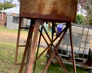 1000L Diesel Tank Stand and Nozzle