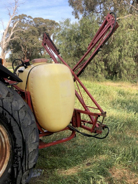 Hardi NK 600 Mounted Boom Spray