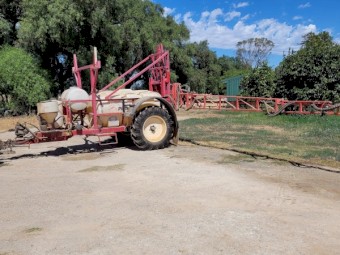 2005 Croplands Pinto Boom Spray