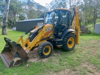 2017 JCB 3CX ELITE BACKHOE