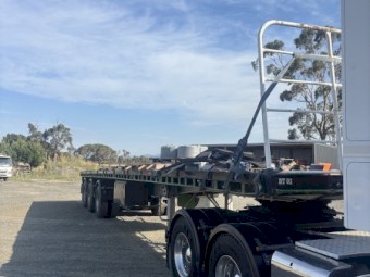 1987 44ft  Freighter Flat Top