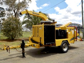 4/2017 VERMEER BC1800XL SMART FEED COMMERCIAL 19" DIESEL 170hp WOOD CHIPPER