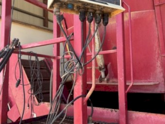 Jay-Lor 2425 Vertical Feed Mixer