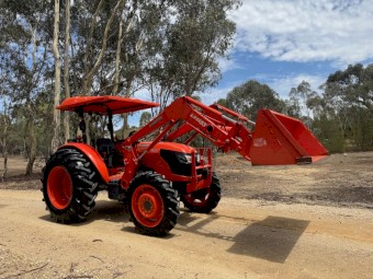 Kubota M7040 Tractor