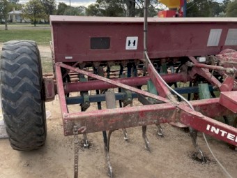 24 row 511 international combine 