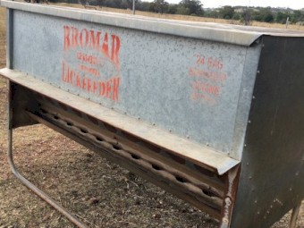 Bromar Sheep feeders