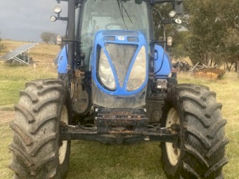 2015 New Holland T7.200 Tractor And Loader