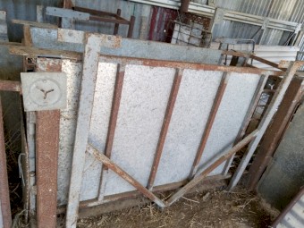 Custom made scale chute with Rudd weigh scales 