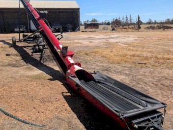 2023 Unitube 1552 Belt Field Loader 