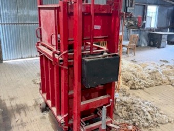 Sunbeam  Hydraulic Wool Press