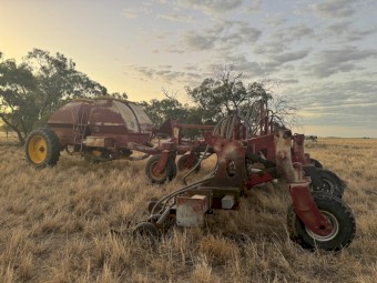 Daybreak Serafin air seeder planter 