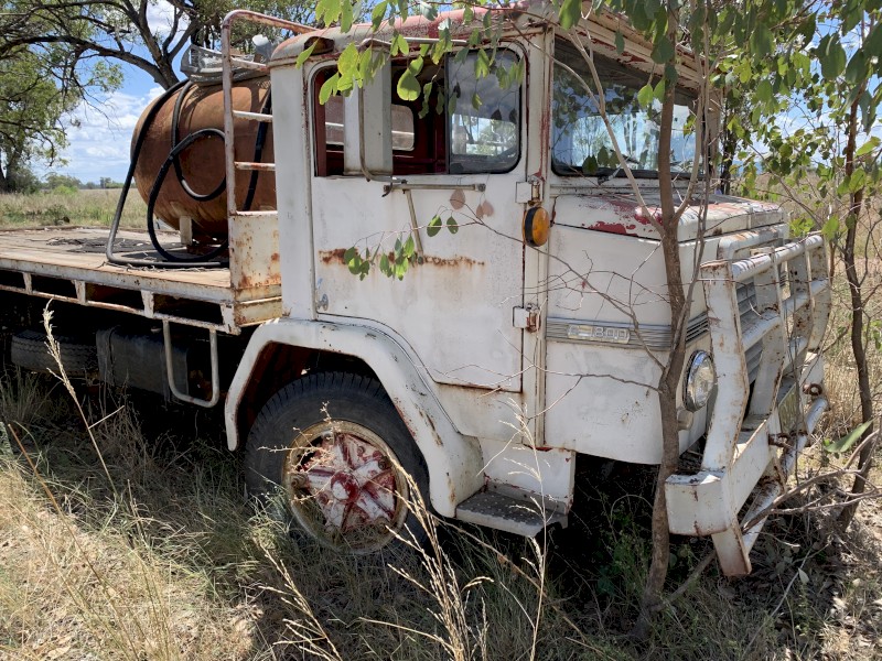 1980 International C1800 Tray Truck