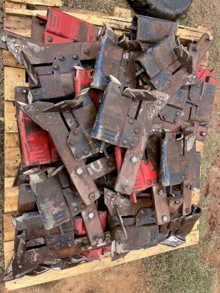 Morris C1 press wheels and paired shanks